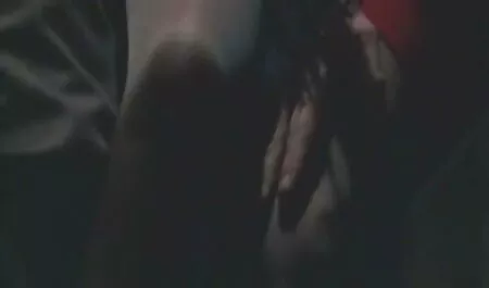 زرق و برق دار عروس fucks در غریبه در حالی که کانال سکس بازان داشتن یک شاخ قوی